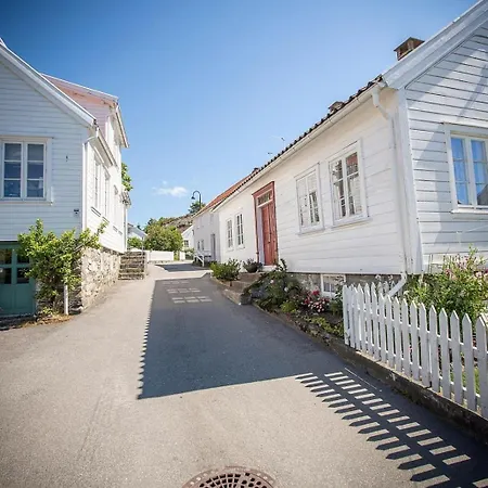 Dom wakacyjny Idyllisk Perle Med Privat Sandstrand I Hjertet Av Sorlandet Mm